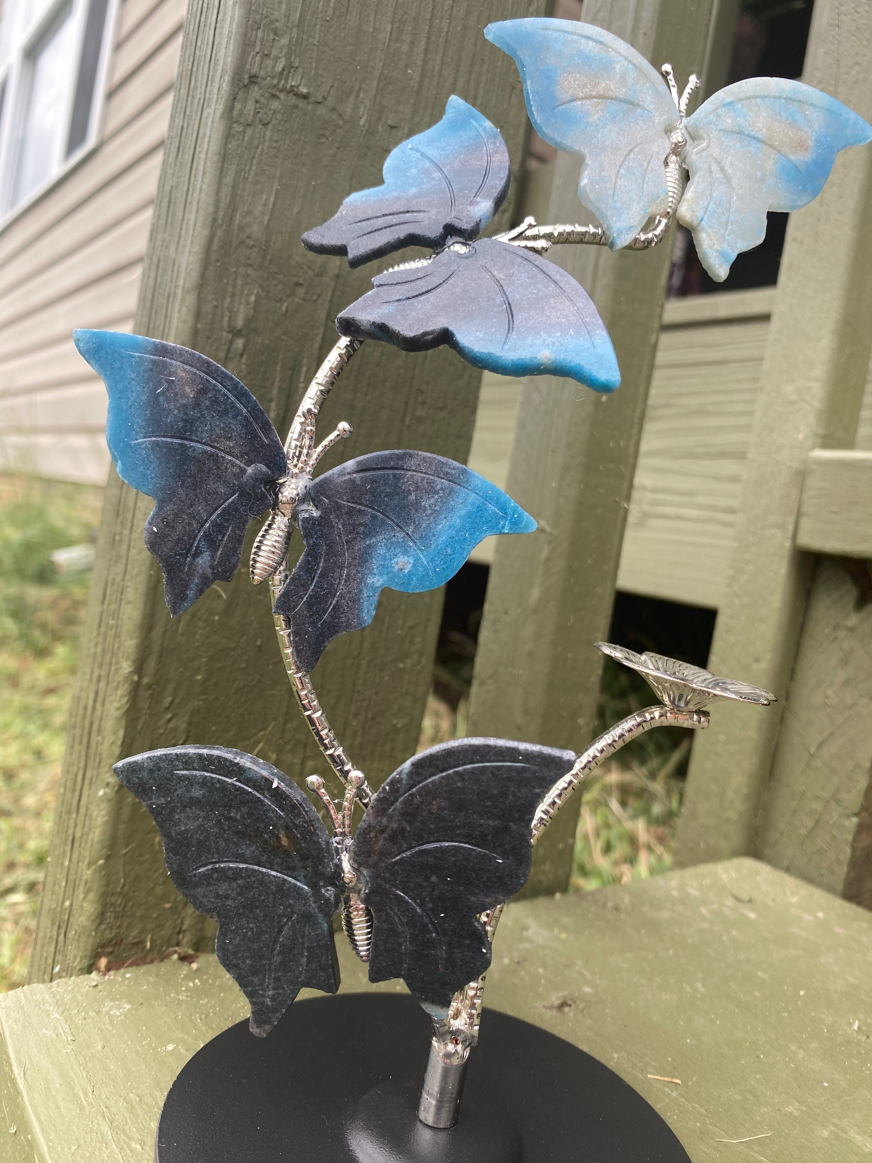 Trolleite Butterfly Sphere Stand